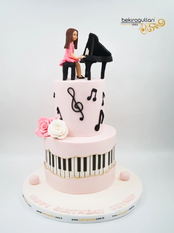 Piyano Ve Kız Çocuk Detay Konsept Pasta