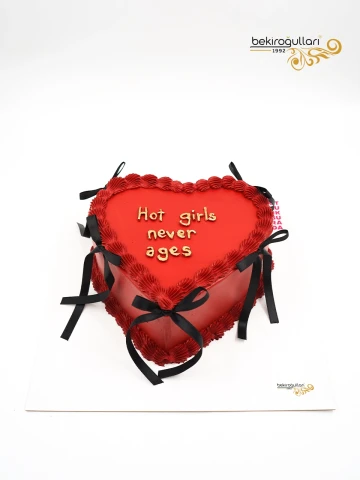 Siyah Kurdele Detay Kırmızı Naked Pasta