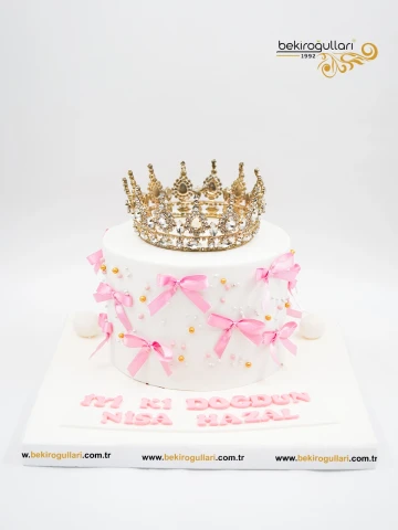 Taç Ve Kurdele Detay Konsept Pasta
